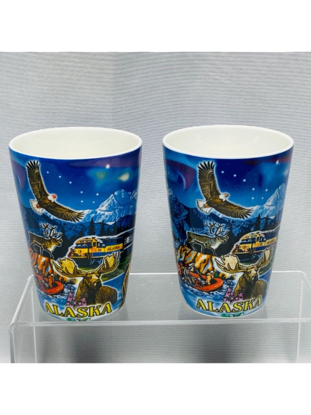 Alaska Outpost Ceramic 14oz Mugs With Scenic Wildlife Design & Aurora Borealis - Picture 6 of 13